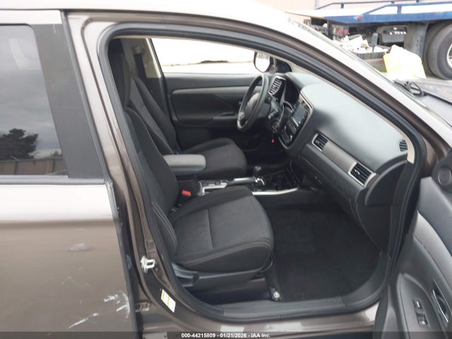 2018 MITSUBISHI OUTLANDER JA4AD2A37JZ021495 Photo 4