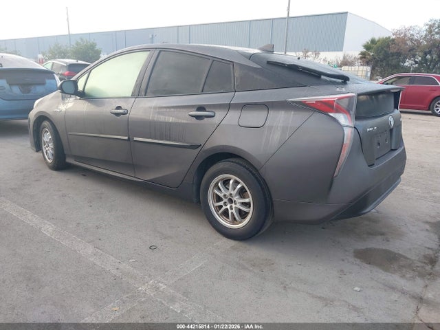 JTDKARFU6G3508583 Toyota Prius Three