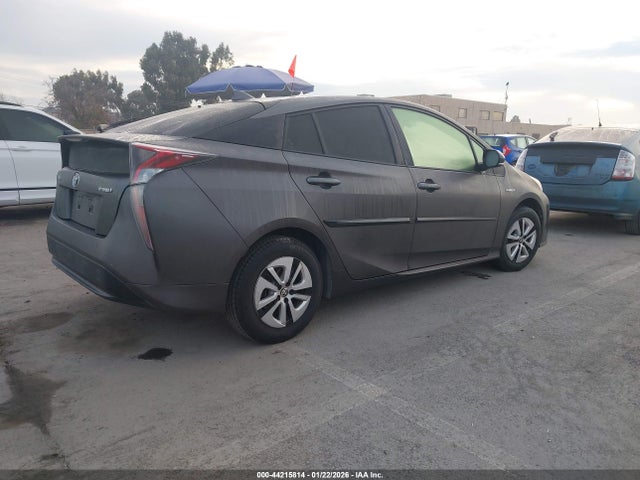 JTDKARFU6G3508583 Toyota Prius Three