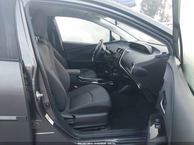 JTDKARFU6G3508583 Toyota Prius Three