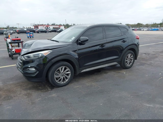 2018 HYUNDAI TUCSON KM8J33A48JU720716 Photo 1