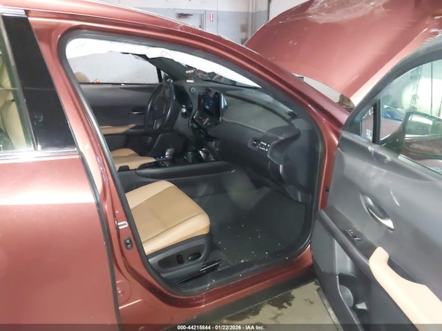Продаж на аукціоні авто 2025 Lexus Ux Ux 300h Premium, vin: JTHUCJDH6S2003408, номер лоту: 44215844
