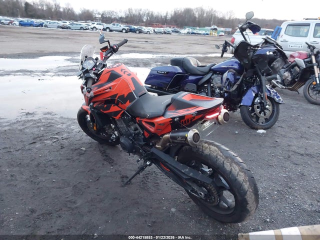 KTM 790 Duke 2023 LCETU7404PH700510 Image 3