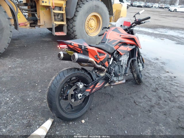 KTM 790 Duke 2023 LCETU7404PH700510 Image 4