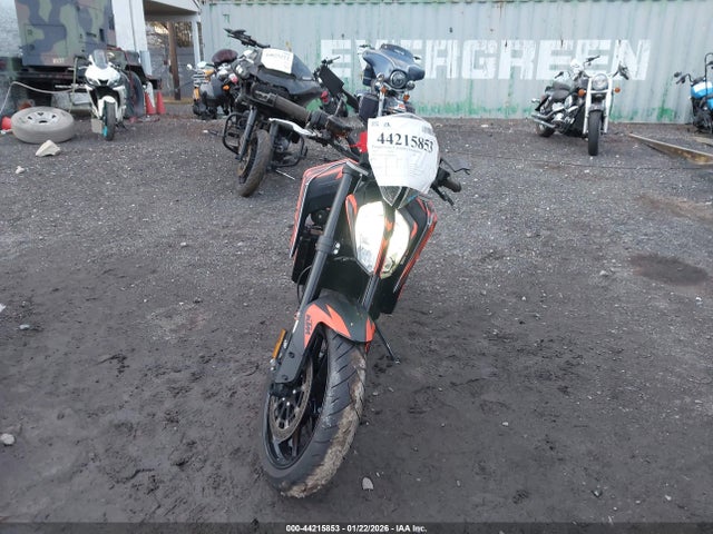 KTM 790 Duke 2023 LCETU7404PH700510 Image 5