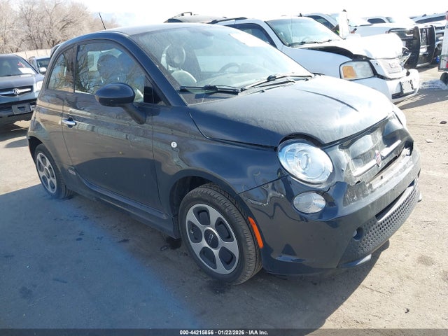 2017 FIAT 500E 3C3CFFGE7HT621027 Photo 0