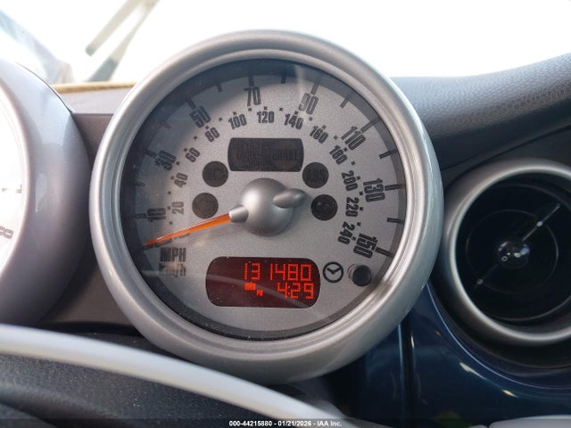 2006 MINI COOPER S WMWRE33516TL23088 Photo 6