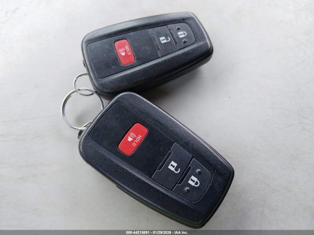 NMTKHMBX6JR037618 Toyota C-hr Xle Premium