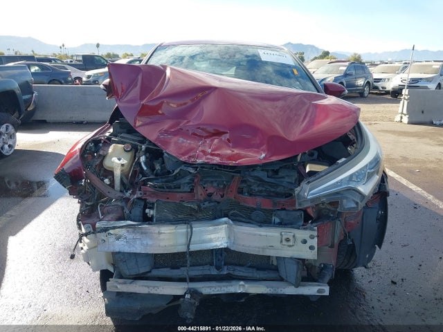 NMTKHMBX6JR037618 Toyota C-hr Xle Premium