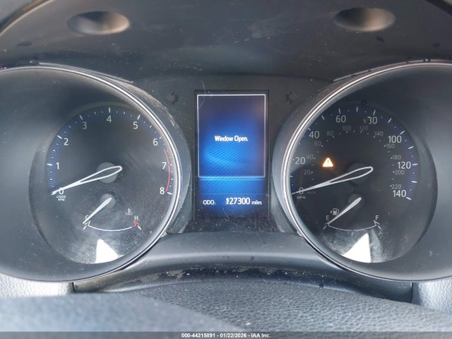 NMTKHMBX6JR037618 Toyota C-hr Xle Premium