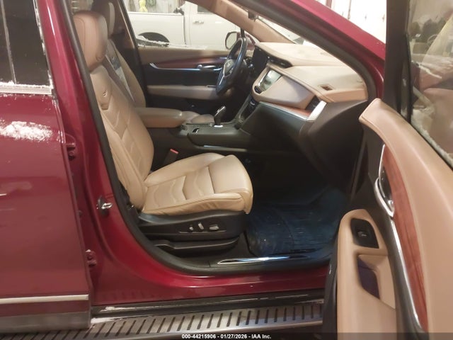 2017 CADILLAC XT5 1GYKNFRS5HZ132125 Photo 4