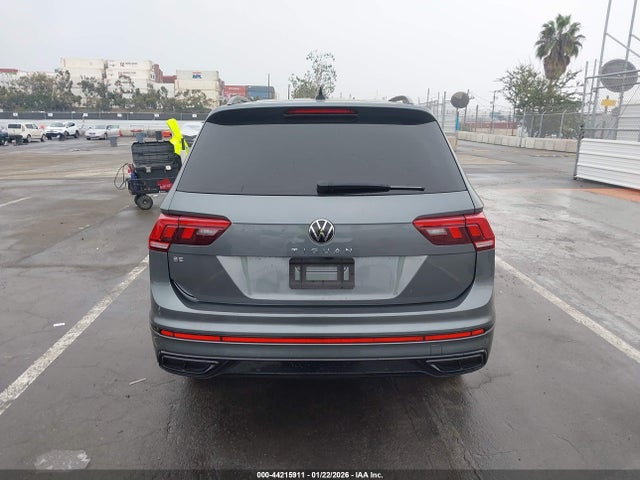 3VVCB7AX3PM132125 Volkswagen Tiguan 2.0t Se R-line Black