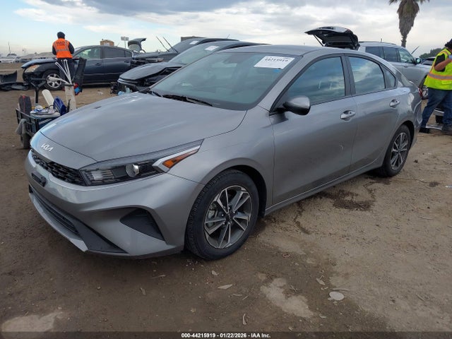 3KPF24AD6RE802327 KIA Forte Lxs