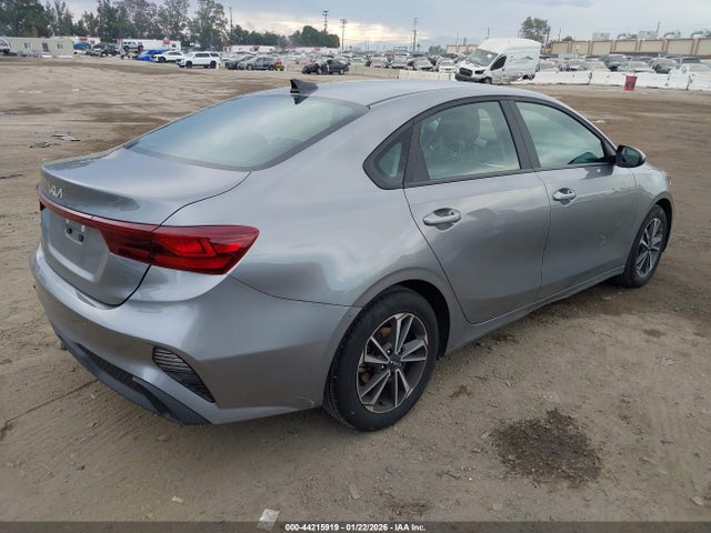 3KPF24AD6RE802327 KIA Forte Lxs