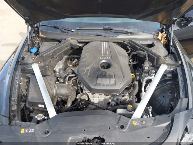 KNAE25LA4J6011063 KIA Stinger Premium