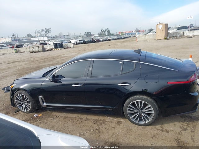 KNAE25LA4J6011063 KIA Stinger Premium