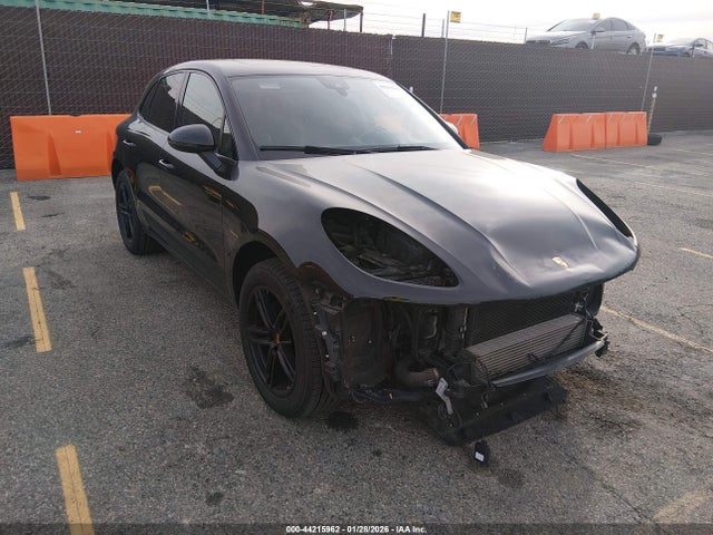 2019 PORSCHE MACAN WP1AA2A56KLB09182 Photo 0
