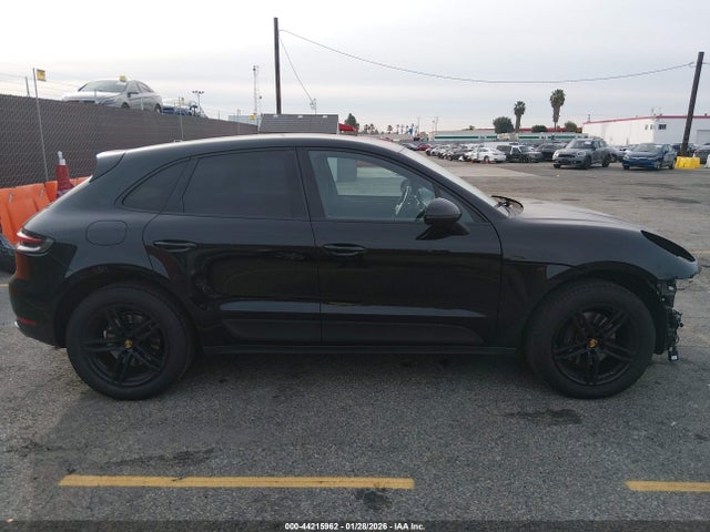 Porsche Macan 2019 WP1AA2A56KLB09182 Image 14