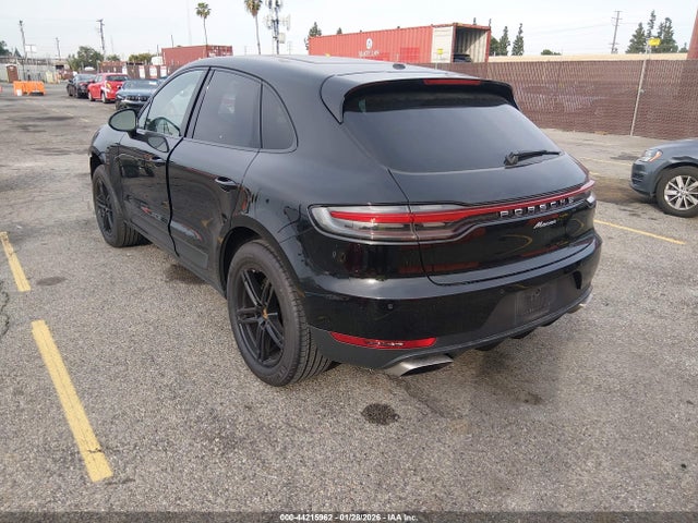 2019 PORSCHE MACAN WP1AA2A56KLB09182 Photo 2