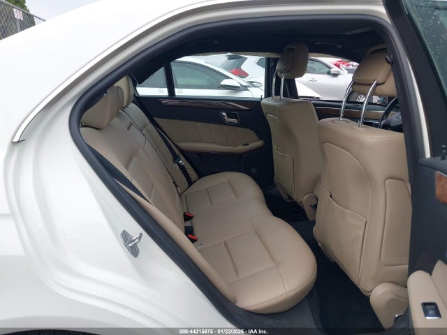 2011 Mercedes-benz E 350 მანქანა იყიდება აუქციონზე, vin: WDDHF5GB1BA514495, აუქციონის ნომერი: 44215975