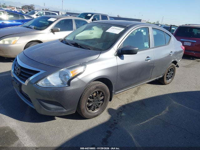 Nissan Versa 1.6 S 2019 3N1CN7AP1KL832829 Image 2