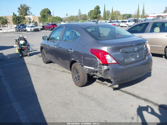 Nissan Versa 1.6 S 2019 3N1CN7AP1KL832829 Image 3