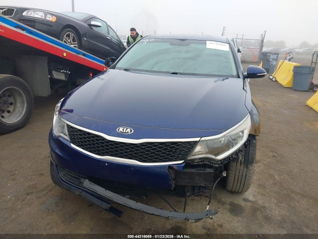 5XXGT4L32GG060017 KIA Optima Lx