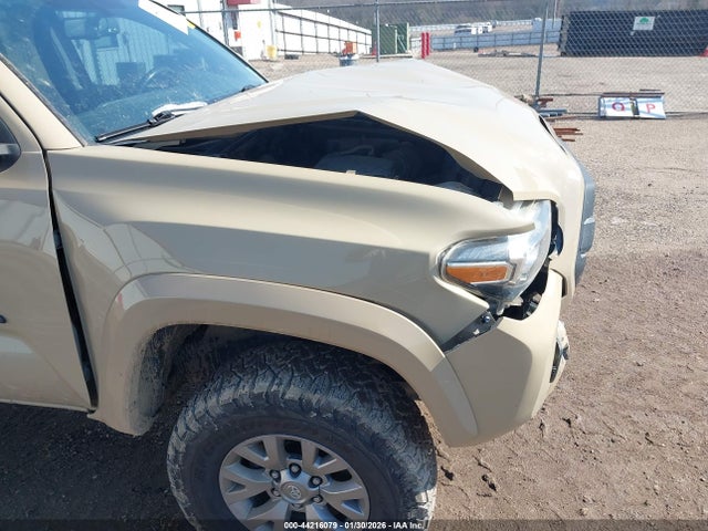 5TFAZ5CNXHX022394 Toyota Tacoma Sr5 V6