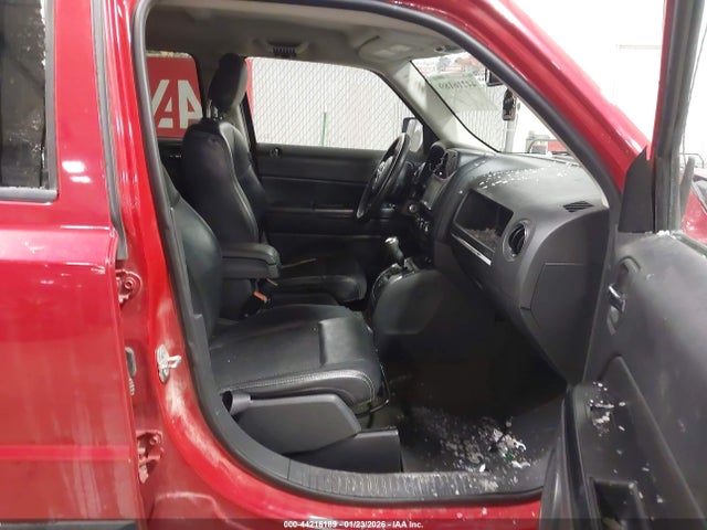 44216189 :رقم المزاد ، 1C4NJRBB1GD753237 vin ، 2016 Jeep Patriot Sport Se مزاد بيع