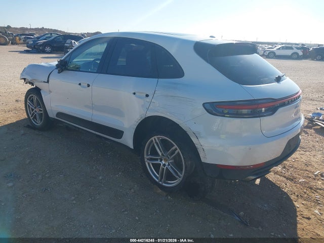 2021 PORSCHE MACAN WP1AA2A50MLB06104 Photo 2