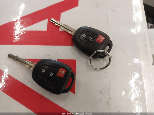 Toyota RAV4 LE 2014 JTMBFREV5ED057195 Image 11