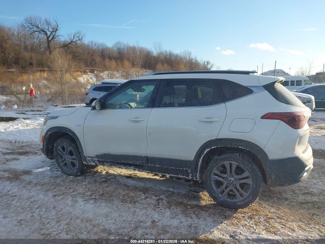 44216281 :رقم المزاد ، KNDEUCAA1M7047229 vin ، 2021 Kia Seltos S مزاد بيع