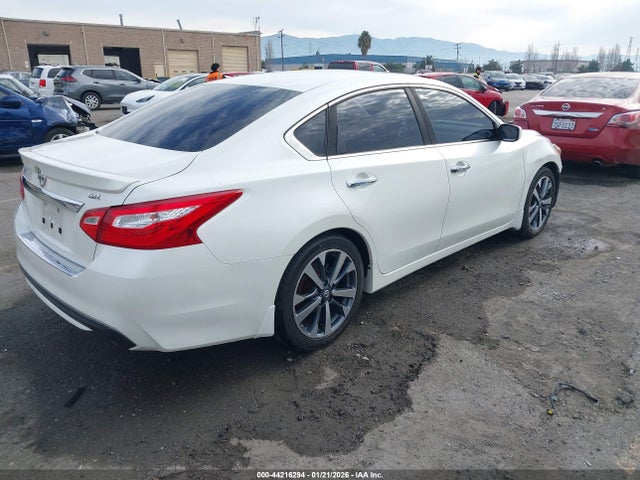 1N4AL3AP2GC199639 Nissan Altima 2.5 Sr