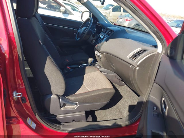 2017 MITSUBISHI OUTLANDER SPORT JA4AP3AUXHZ046620 Photo 4