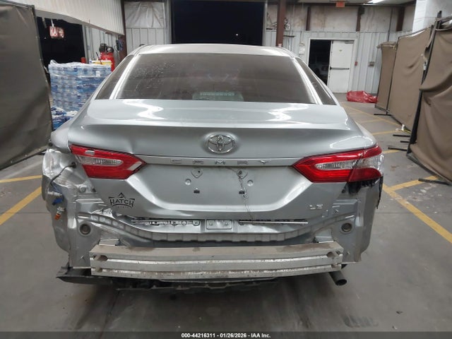 4T1B11HK1JU607127 Toyota CAMRY LE