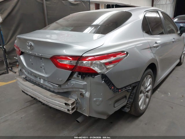4T1B11HK1JU607127 Toyota CAMRY LE