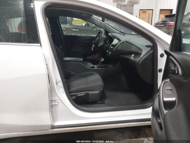 1G1ZD5ST0SF130479 Chevrolet Malibu Fwd 1lt