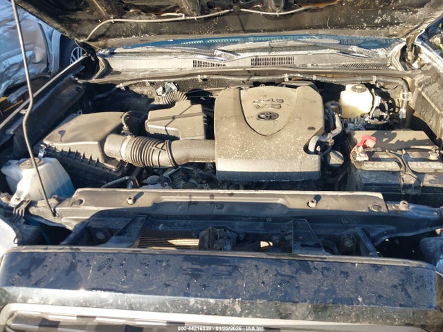 2022 Toyota Tacoma Trd Off Road მანქანა იყიდება აუქციონზე, vin: 3TMCZ5ANXNM477324, აუქციონის ნომერი: 44216339