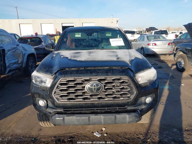 2022 Toyota Tacoma Trd Off Road მანქანა იყიდება აუქციონზე, vin: 3TMCZ5ANXNM477324, აუქციონის ნომერი: 44216339