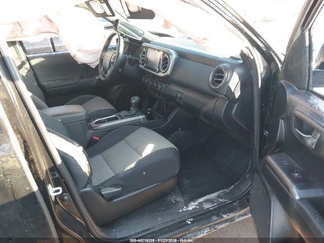 2022 Toyota Tacoma Trd Off Road მანქანა იყიდება აუქციონზე, vin: 3TMCZ5ANXNM477324, აუქციონის ნომერი: 44216339