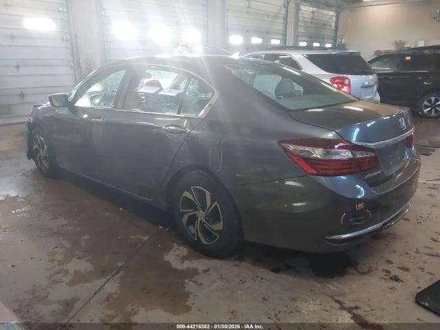 Продажа на аукционе авто 2017 Honda Accord Lx, vin: 1HGCR2F31HA195646, номер лота: 44216382