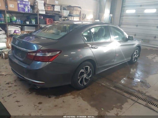 Продажа на аукционе авто 2017 Honda Accord Lx, vin: 1HGCR2F31HA195646, номер лота: 44216382