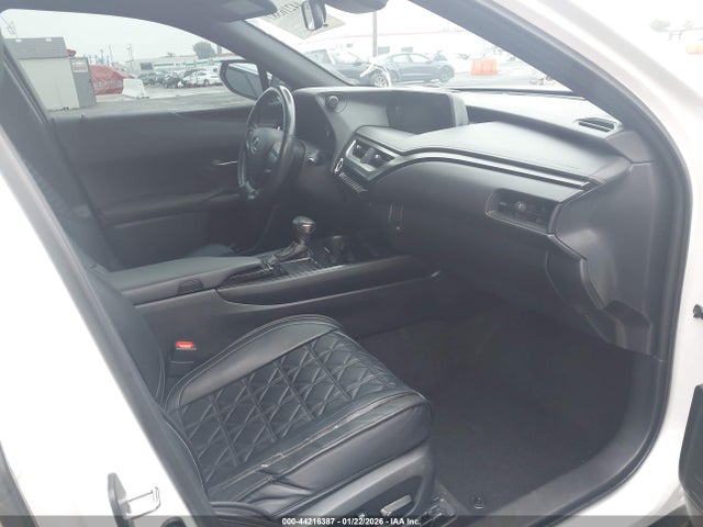 JTHX9JBH9L2035902 Lexus UX 250H