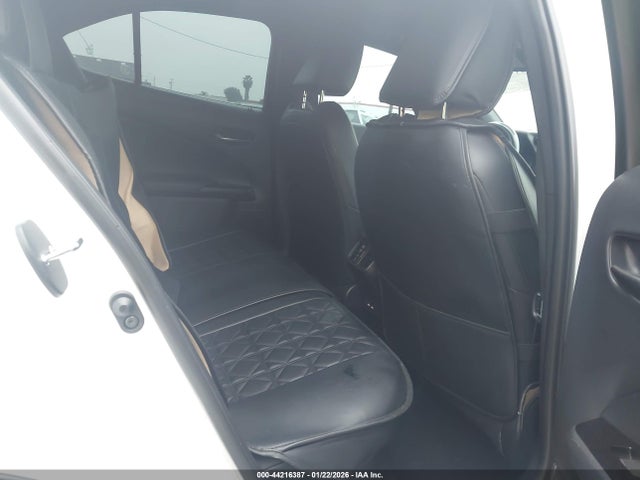 JTHX9JBH9L2035902 Lexus UX 250H