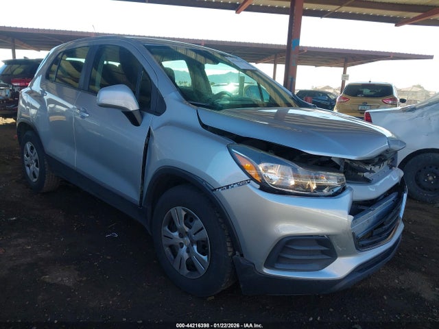 Chevrolet TRAX LS 2018 KL7CJKSB9JB722087 zdjęcie główne