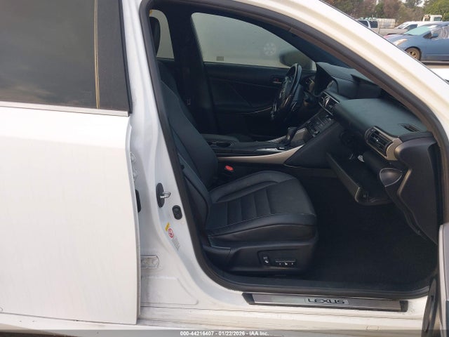 2017 LEXUS IS 200T JTHBA1D22H5049334 Photo 4
