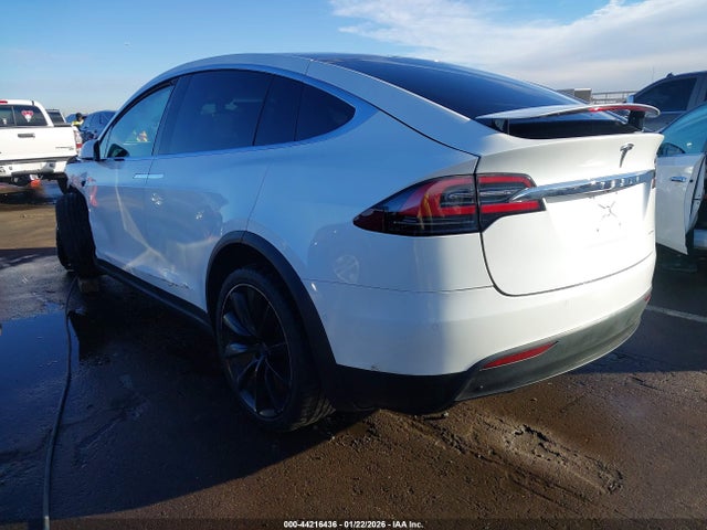 2020 TESLA MODEL X 5YJXCDE29LF280093 Photo 2