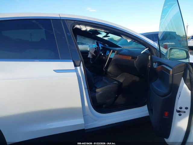 2020 TESLA MODEL X 5YJXCDE29LF280093 Photo 4