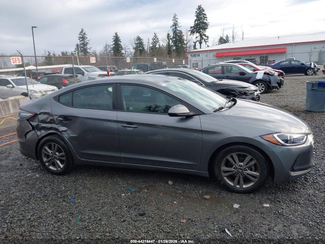 5NPD84LF4JH373970 Hyundai ELANTRA SEL