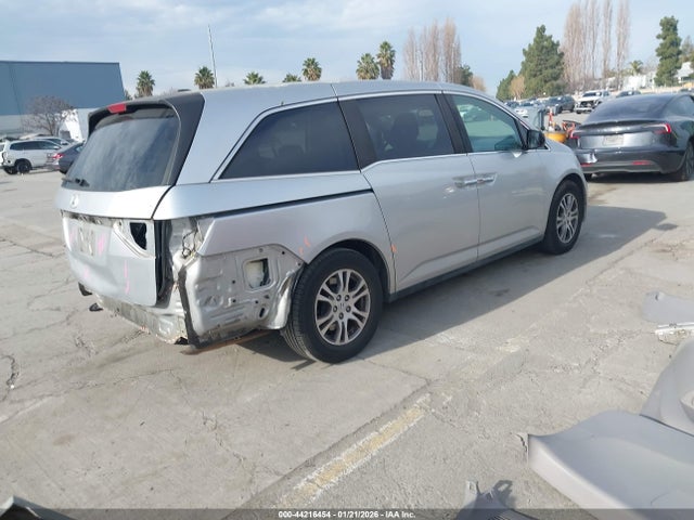 2011 HONDA ODYSSEY 5FNRL5H65BB001444 Photo 3